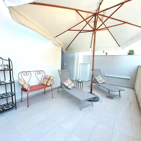 Anna's Deluxe With Terrace - Ecores Valesium Apartment